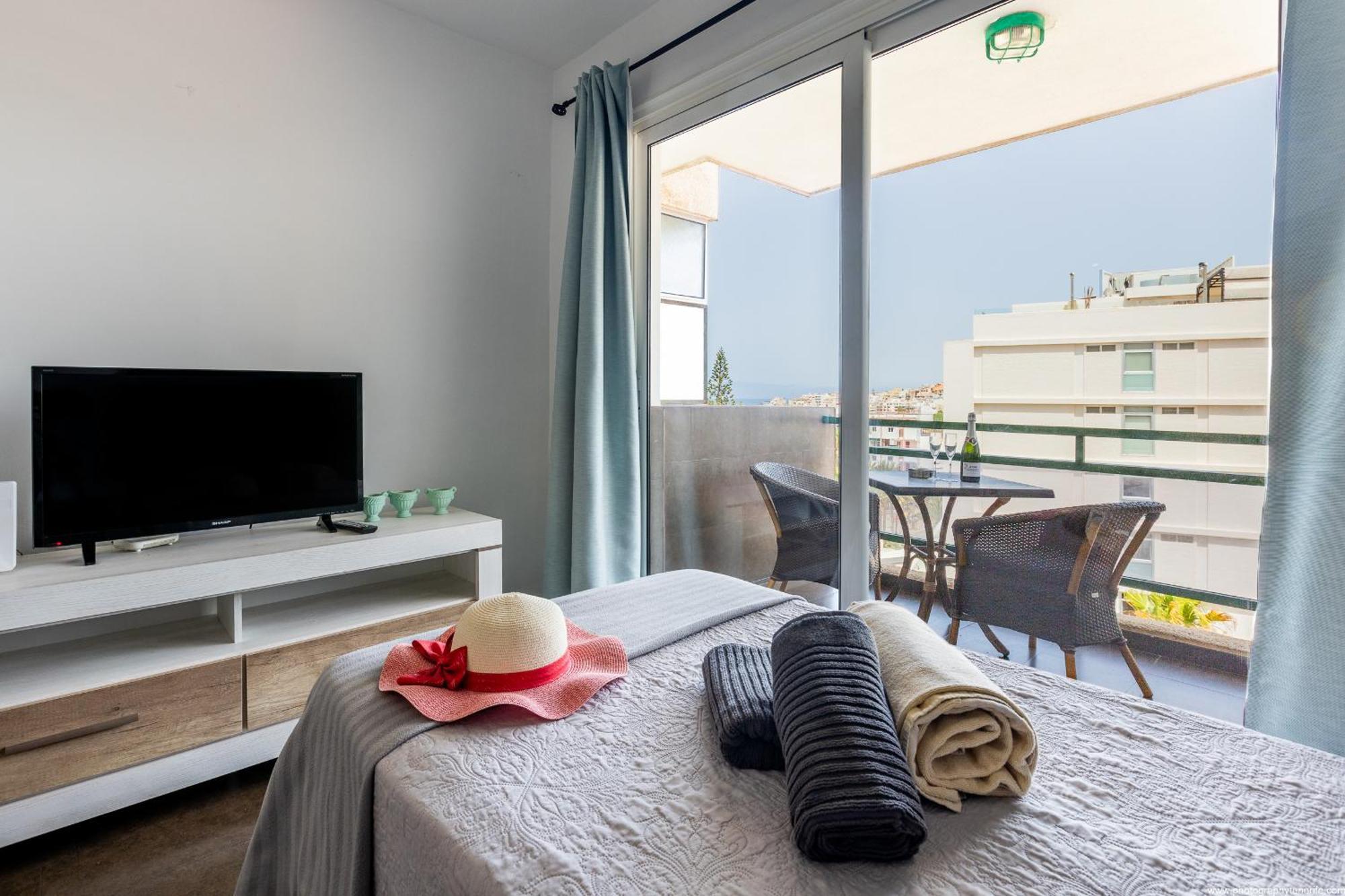 603 Comodoro Studio Beach Front Лос-Крістіанос Екстер'єр фото