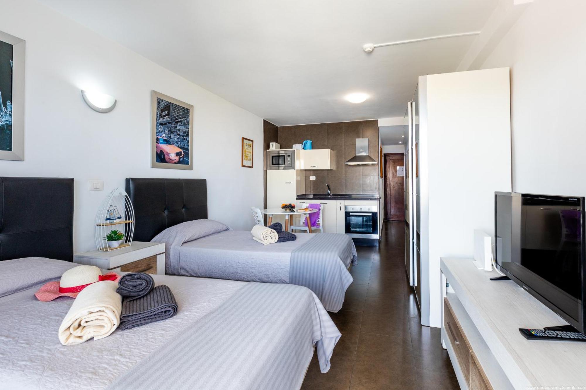 603 Comodoro Studio Beach Front Лос-Крістіанос Екстер'єр фото